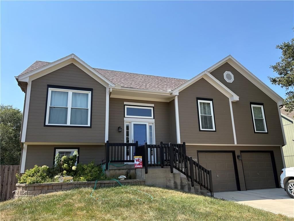 12570 S Parker Terrace — photo 1