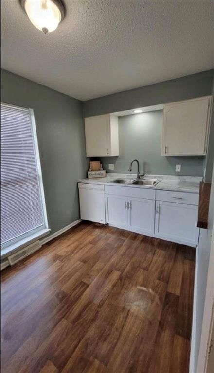 8721 Countryshire Lane — photo 3