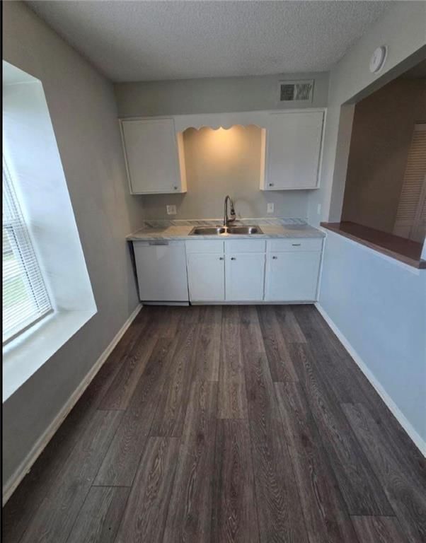 8721 Countryshire Lane — photo 16