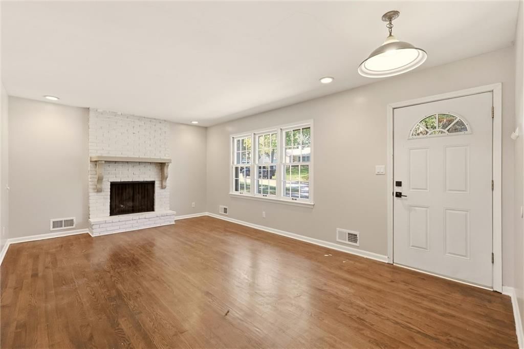 10007 Tracy Avenue — photo 5
