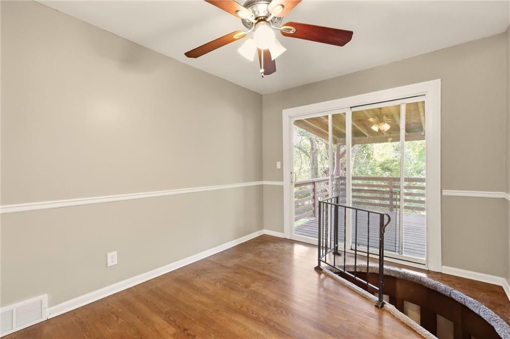 10007 Tracy Avenue — photo 8