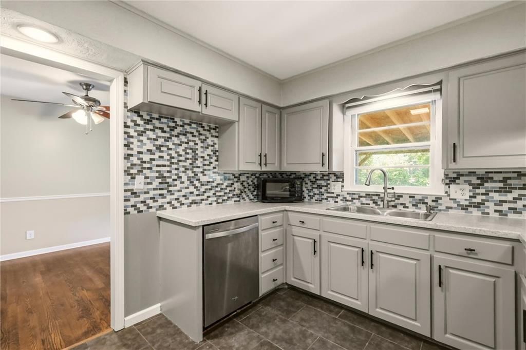 10007 Tracy Avenue — photo 13