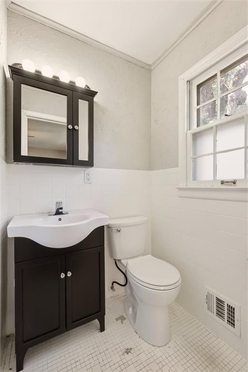 10007 Tracy Avenue — photo 17