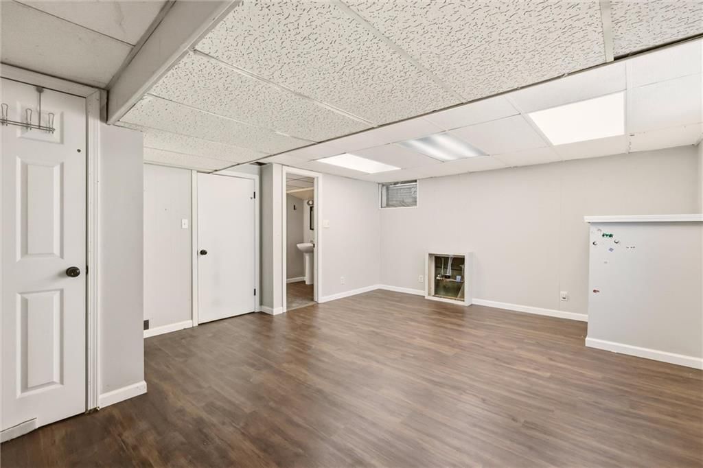 10007 Tracy Avenue — photo 24