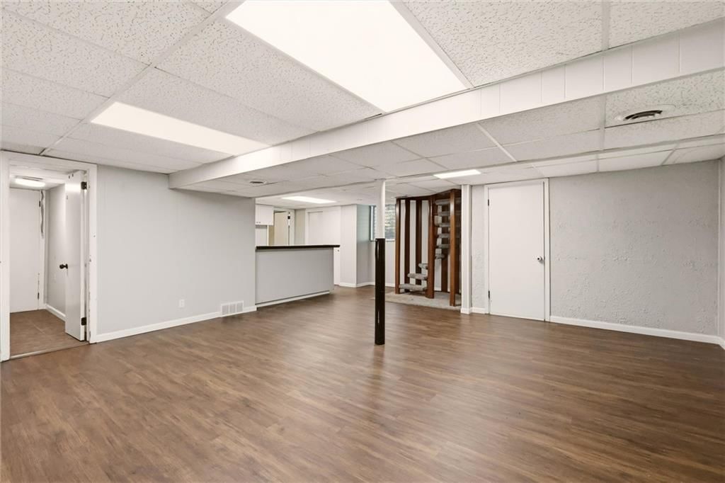10007 Tracy Avenue — photo 26