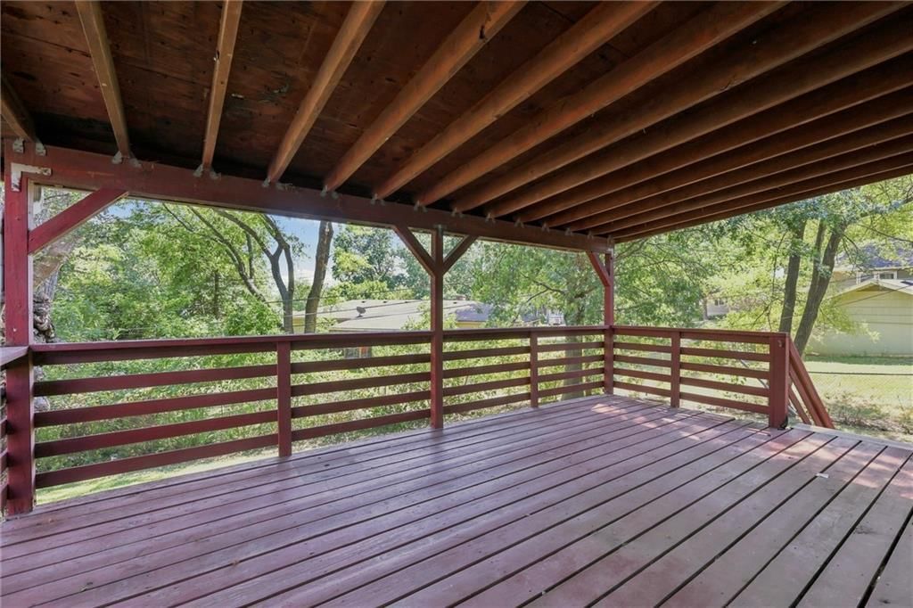 10007 Tracy Avenue — photo 28