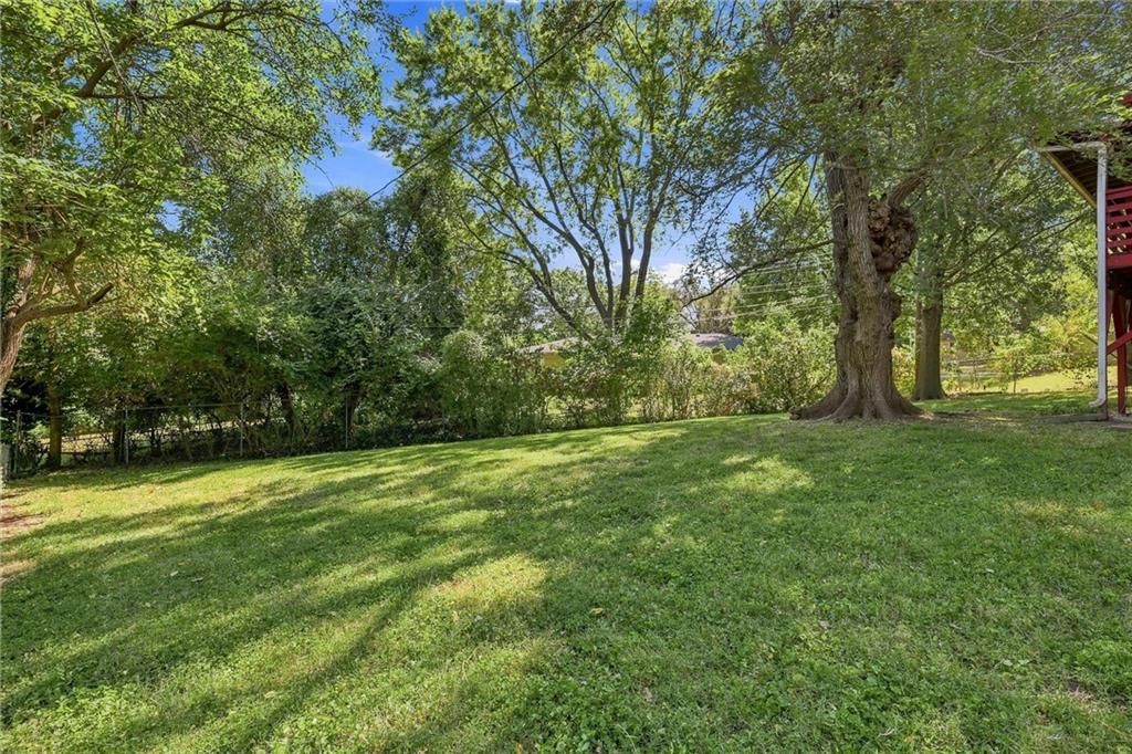 10007 Tracy Avenue — photo 30