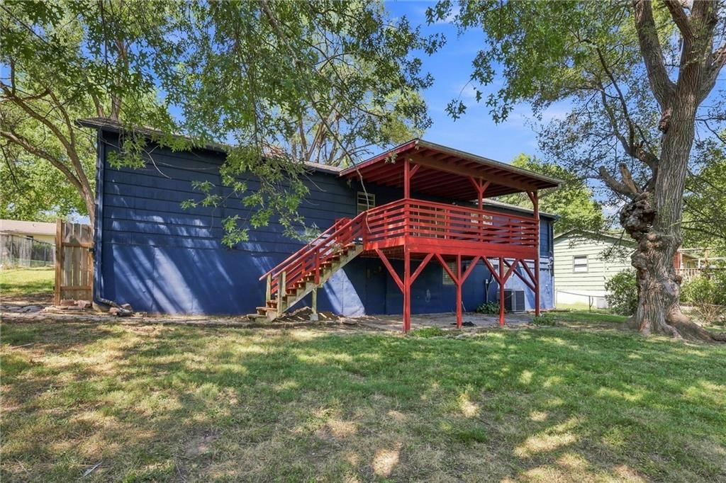 10007 Tracy Avenue — photo 31