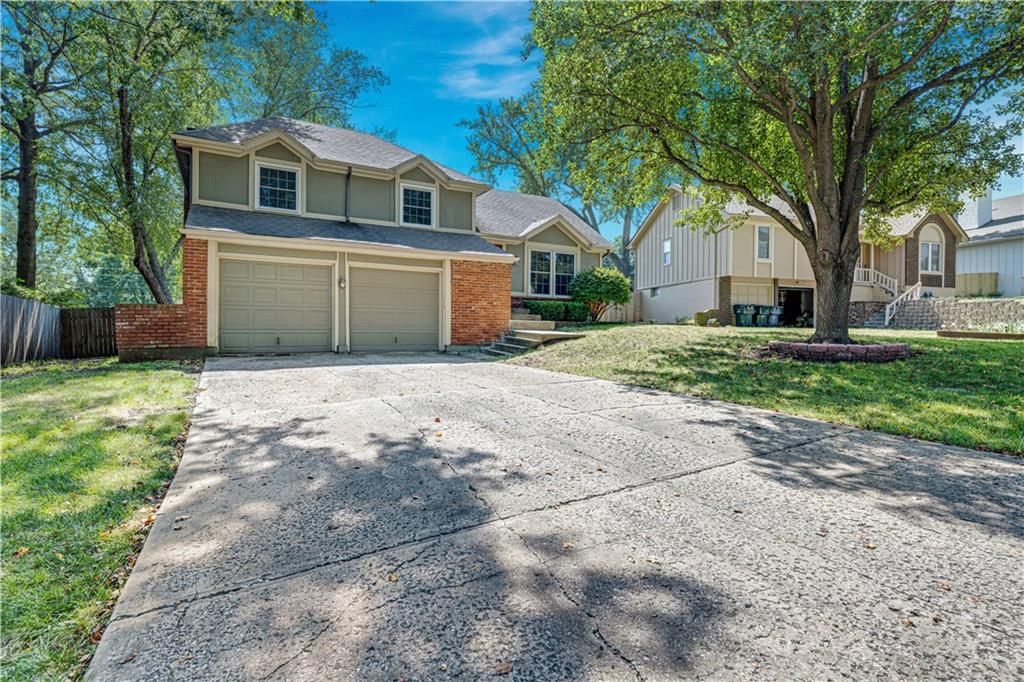 16503 W 142nd Circle, Olathe, KS: listing photo 3