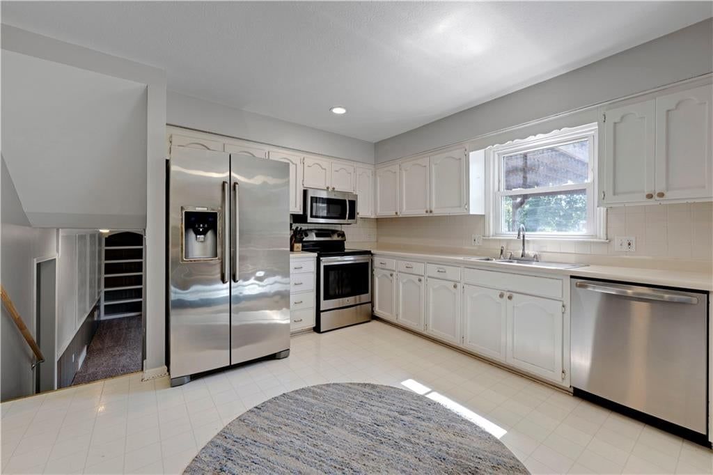 Photo 7 of 35 - 16503 W 142nd Circle, Olathe, KS 66062