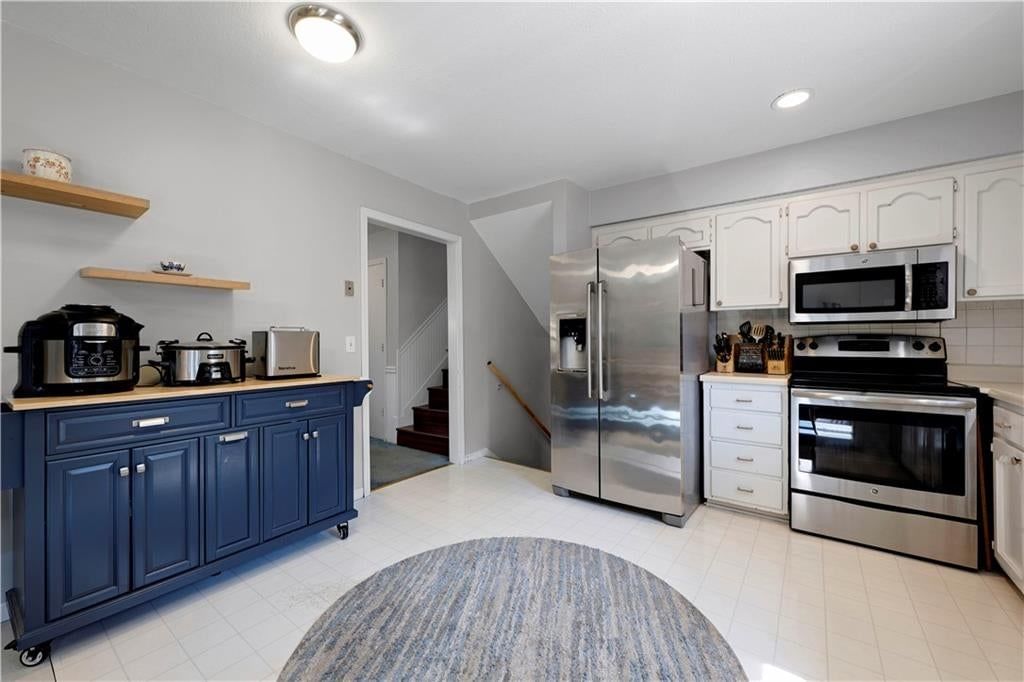 Photo 8 of 35 - 16503 W 142nd Circle, Olathe, KS 66062