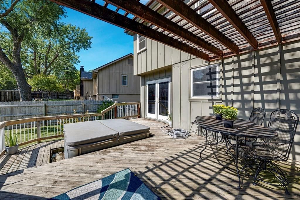 Photo 13 of 35 - 16503 W 142nd Circle, Olathe, KS 66062