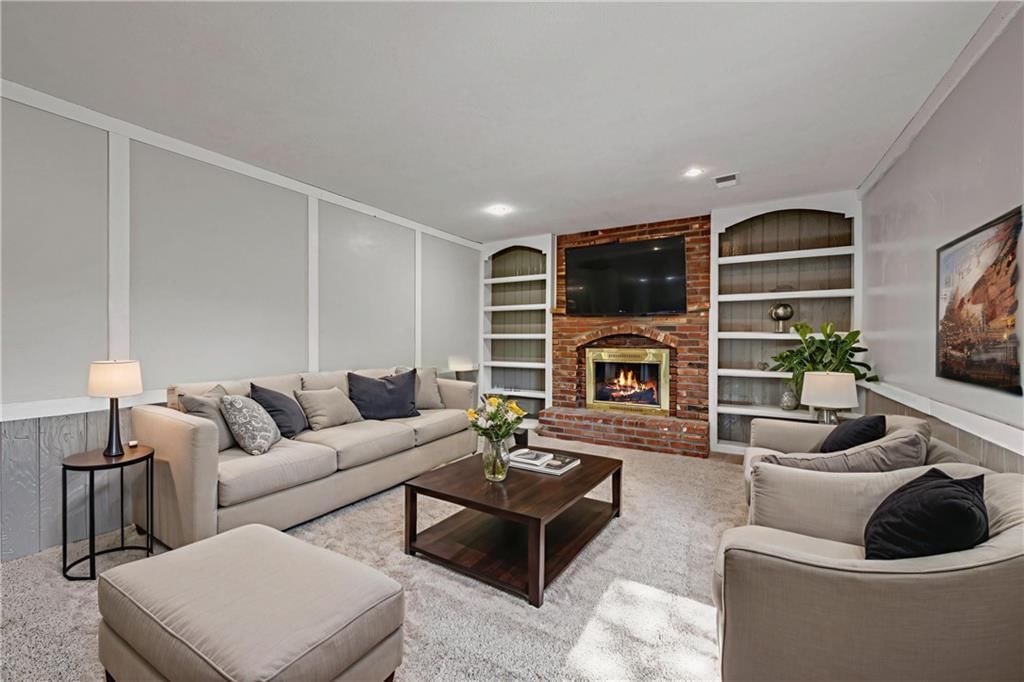 Photo 15 of 35 - 16503 W 142nd Circle, Olathe, KS 66062