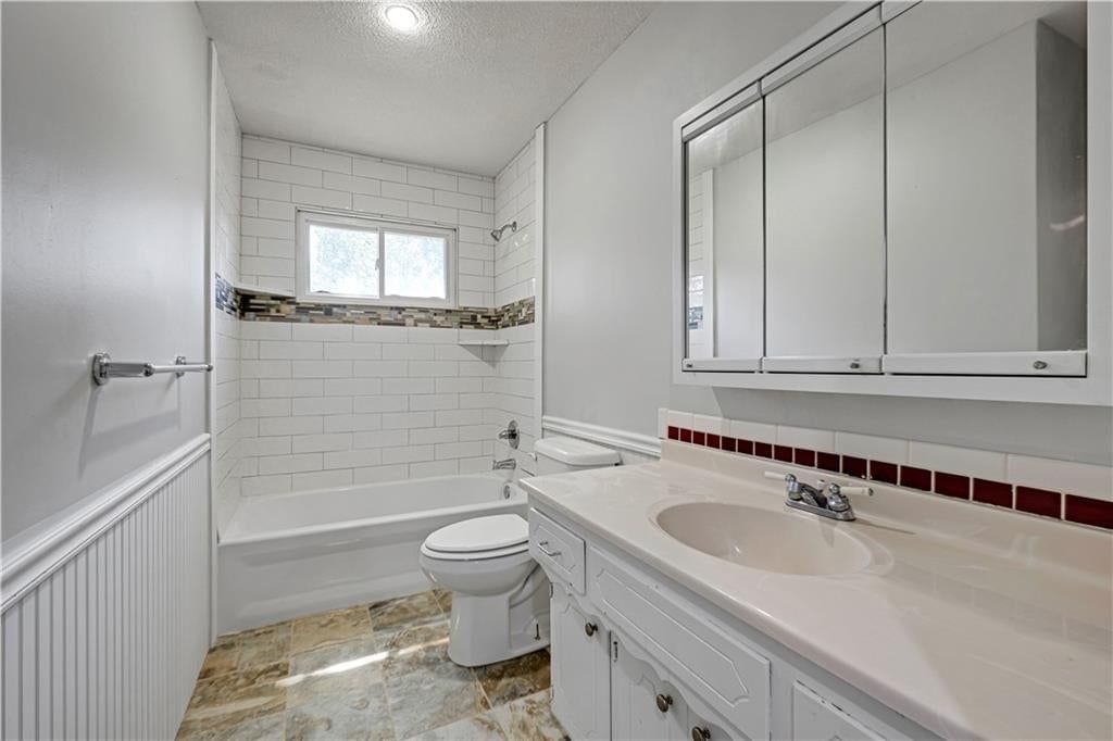 Photo 22 of 35 - 16503 W 142nd Circle, Olathe, KS 66062