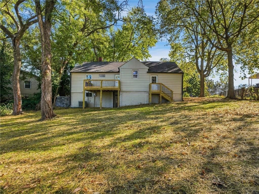 Photo 26 of 35 - 204 Westview Place, Excelsior Springs, MO 64024