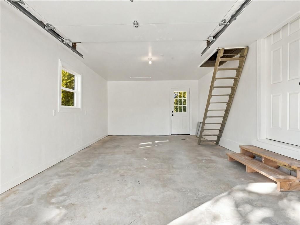 Photo 28 of 35 - 204 Westview Place, Excelsior Springs, MO 64024