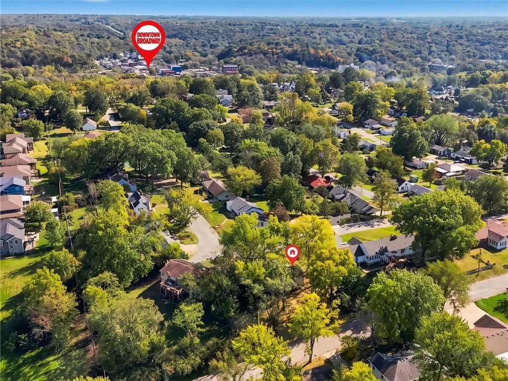 Photo 30 of 35 - 204 Westview Place, Excelsior Springs, MO 64024