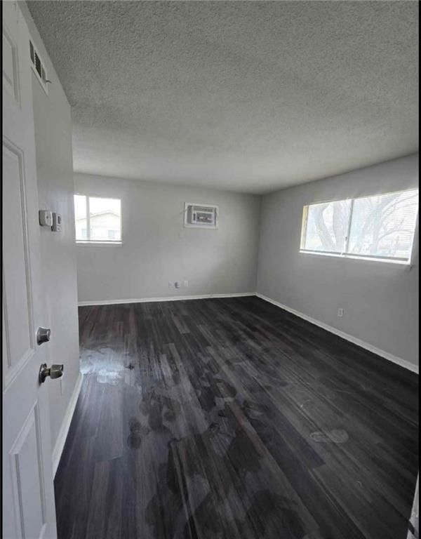 15208 Bellaire Avenue — photo 4