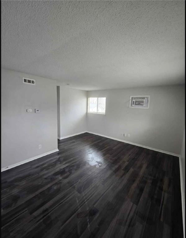 15208 Bellaire Avenue — photo 5