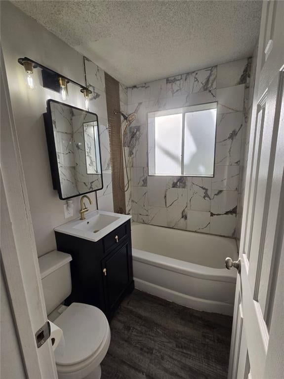15208 Bellaire Avenue — photo 11