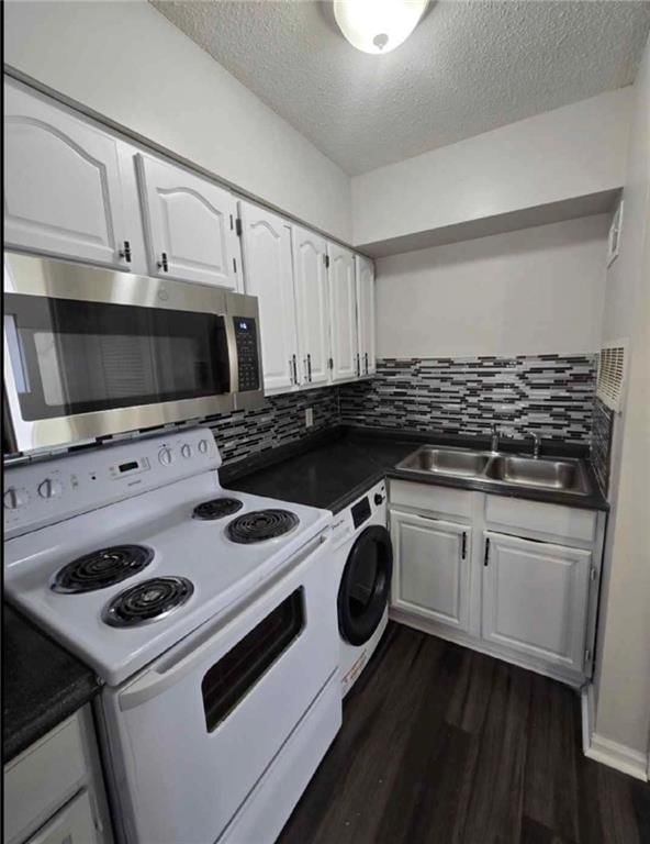 15208 Bellaire Avenue — photo 17