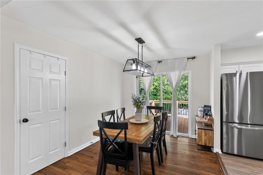 10923 Myrtle Avenue — photo 15