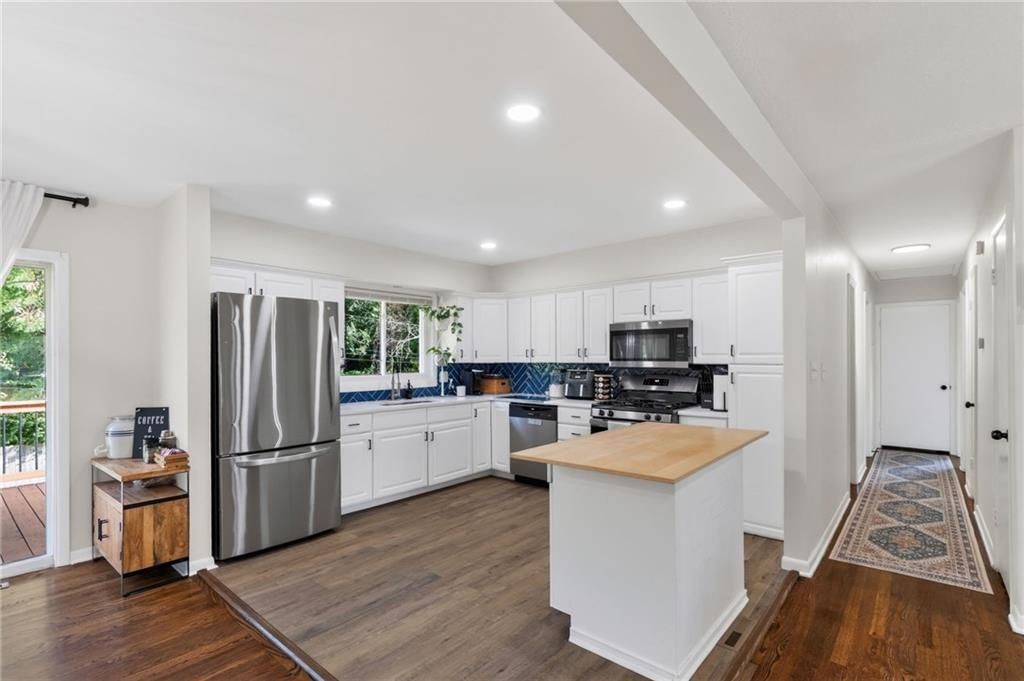 10923 Myrtle Avenue — photo 16