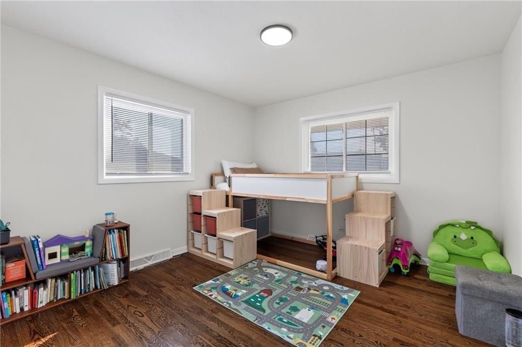 10923 Myrtle Avenue — photo 23