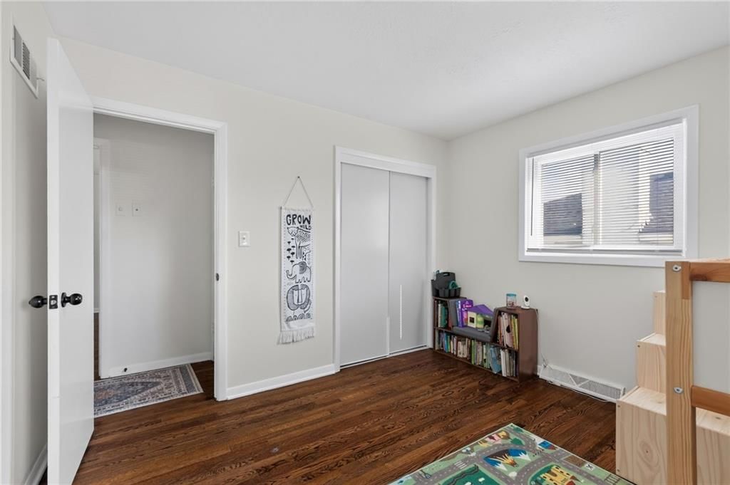 10923 Myrtle Avenue — photo 24