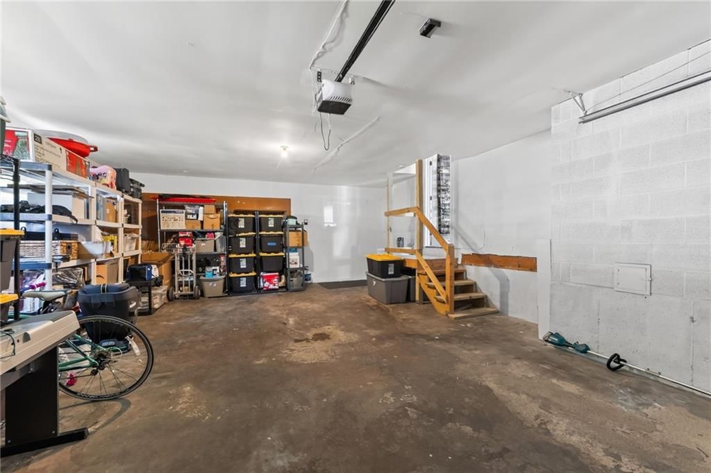 10923 Myrtle Avenue — photo 30