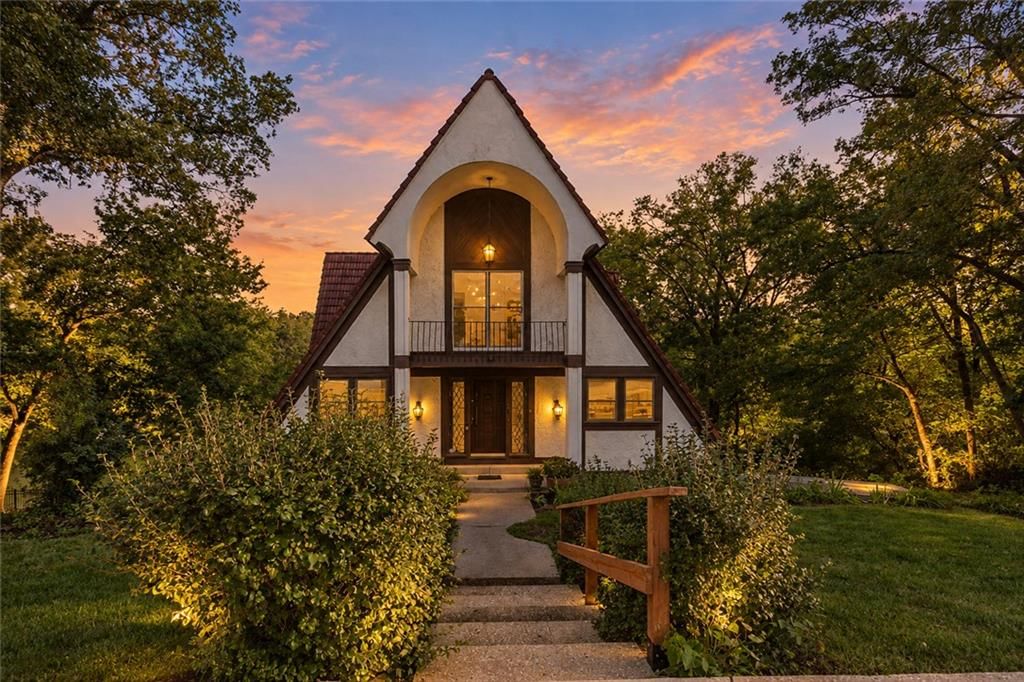 7616 NW Eastside Drive, Weatherby Lake, MO