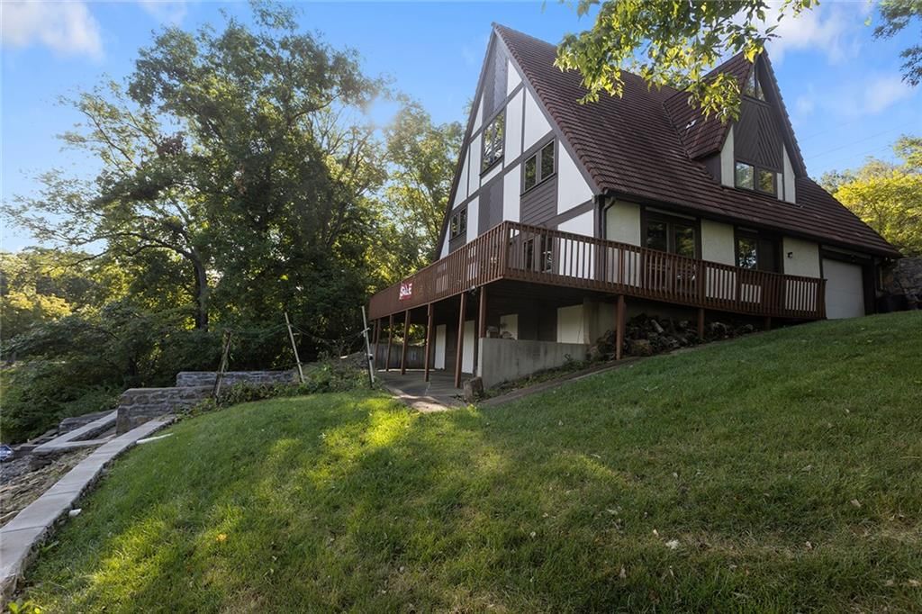 Photo 9 of 57 - 7616 NW Eastside Drive, Weatherby Lake, MO 64152