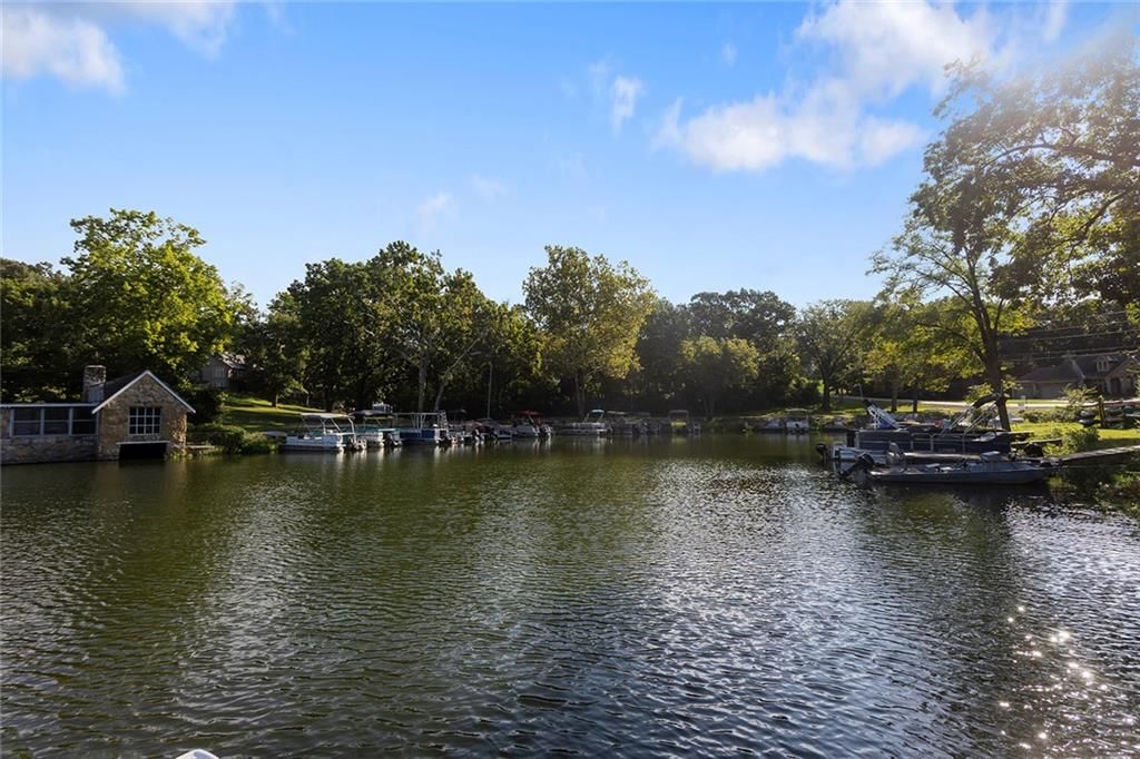 Photo 12 of 57 - 7616 NW Eastside Drive, Weatherby Lake, MO 64152