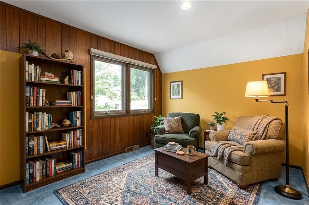 Recessed lighting at 7616 NW Eastside Drive, Weatherby Lake, MO 64152
