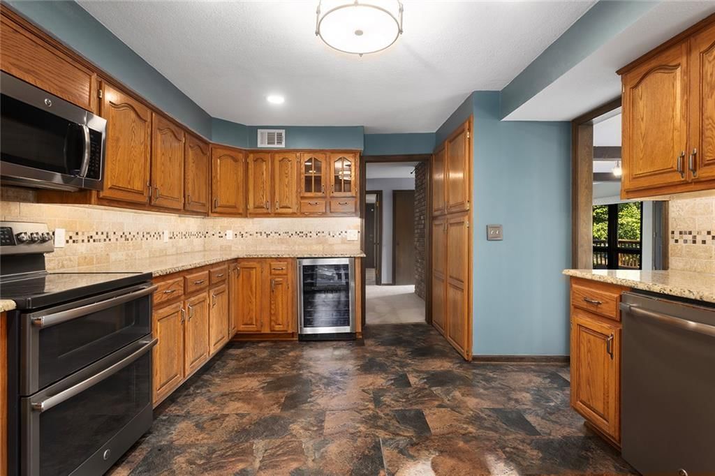 Photo 49 of 57 - 7616 NW Eastside Drive, Weatherby Lake, MO 64152