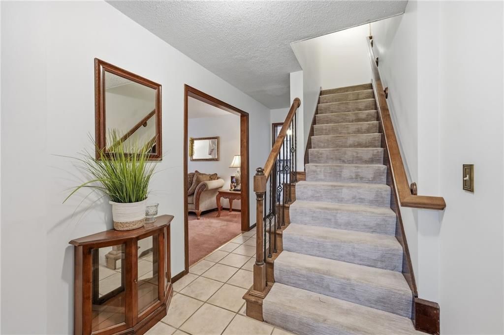 Photo 5 of 40, 14622 Laquinta Street, Grandview, MO 64030