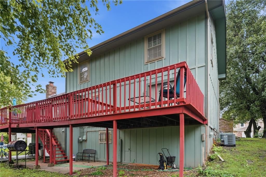Photo 39 of 40 - 14622 Laquinta Street, Grandview, MO 64030