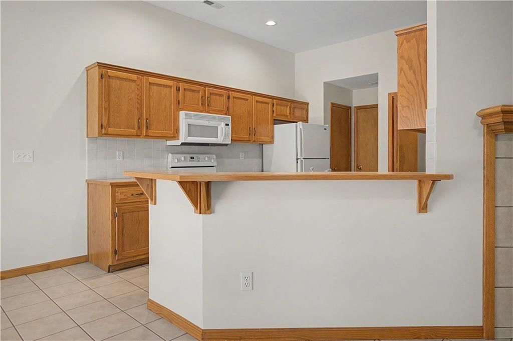 2745 Coralberry Court — photo 9
