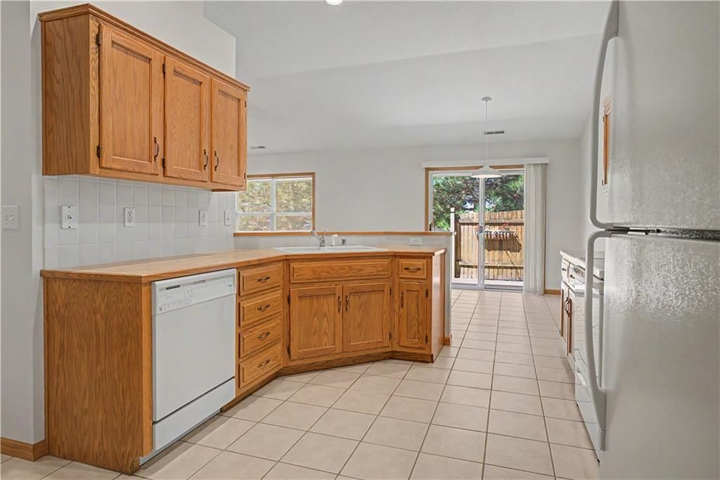 2745 Coralberry Court — photo 10
