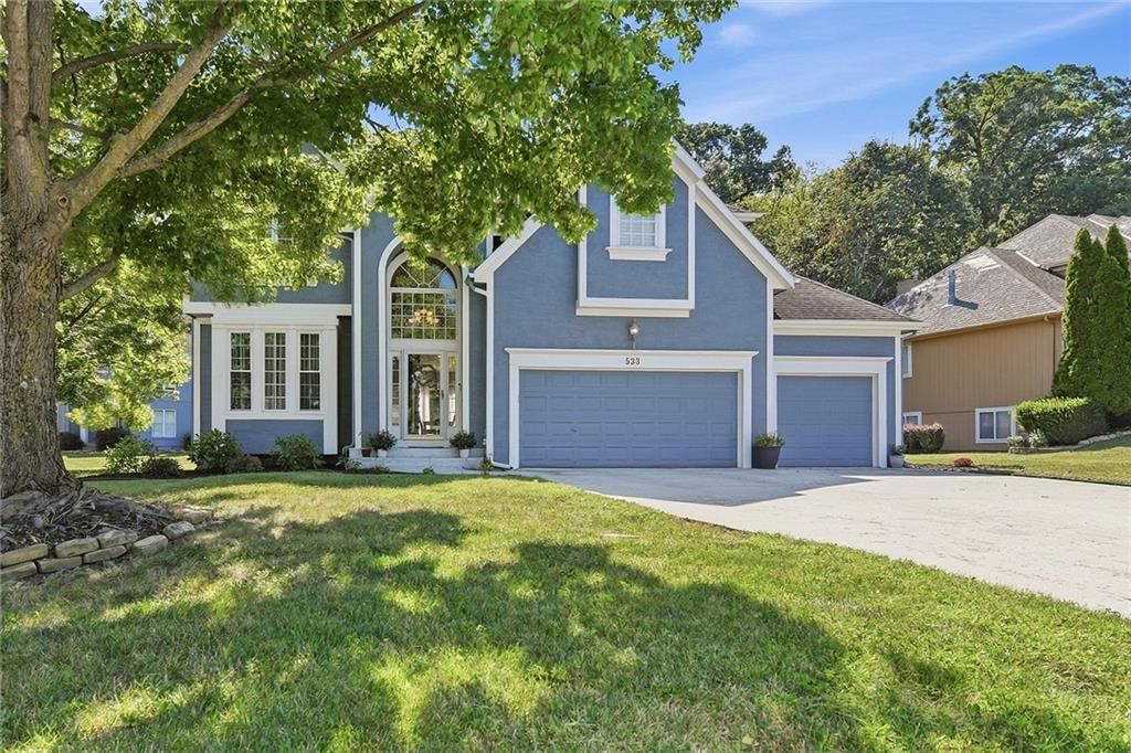 533 NE EMERALD Drive — photo 1