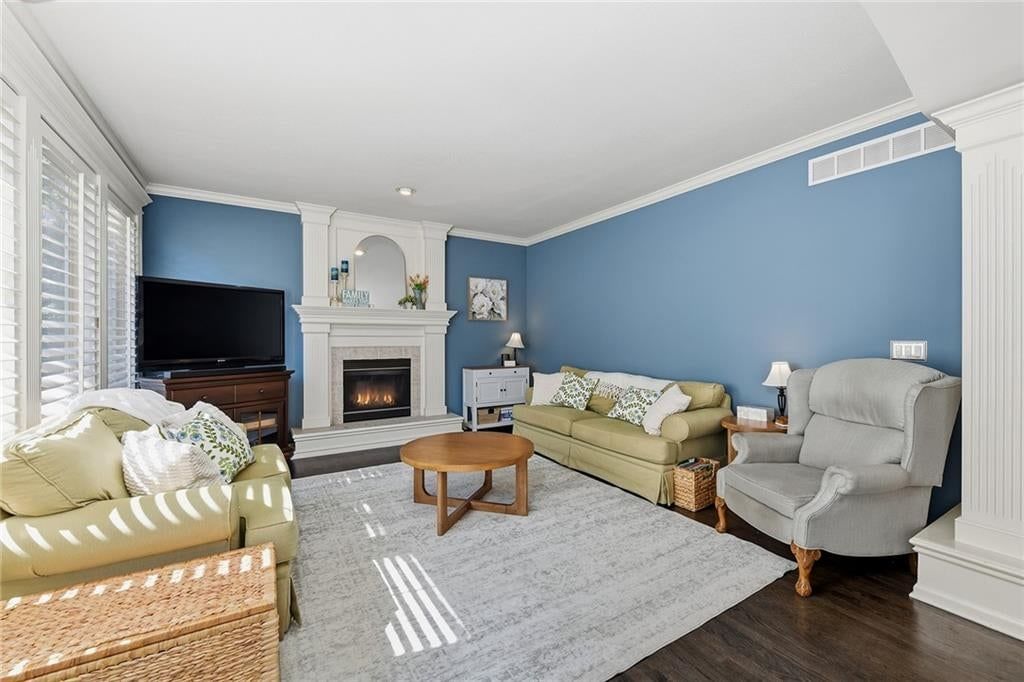 533 NE EMERALD Drive — photo 11