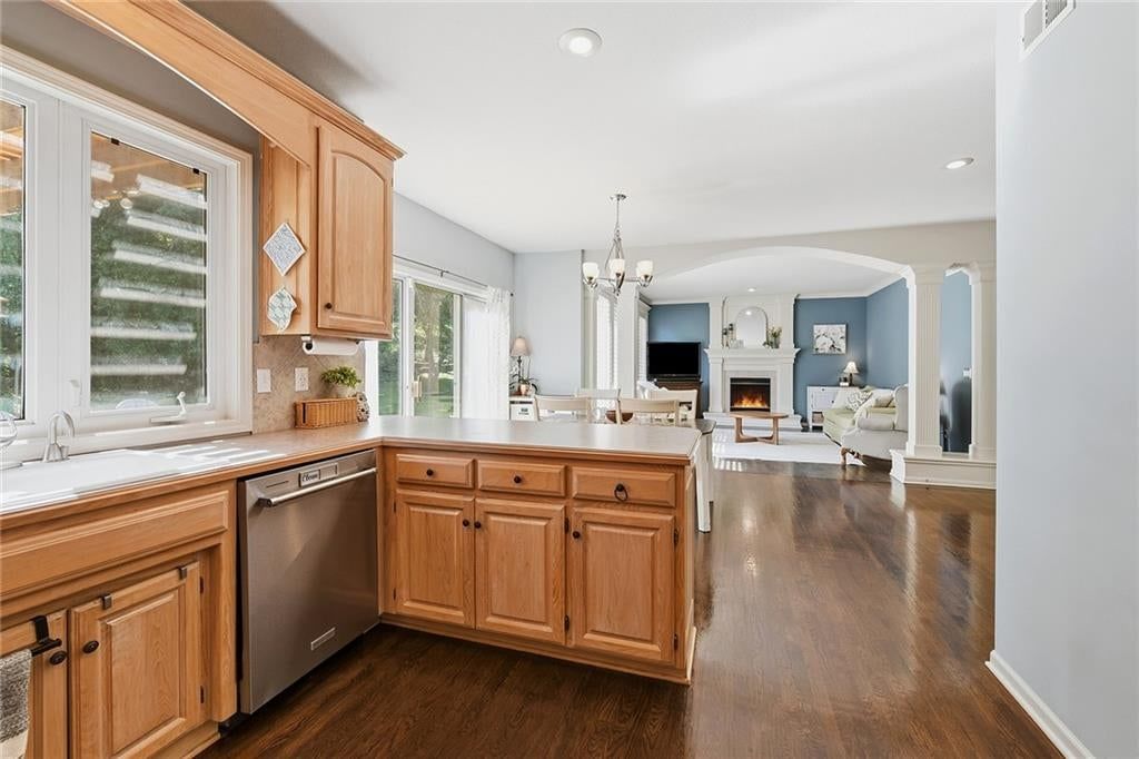533 NE EMERALD Drive — photo 20