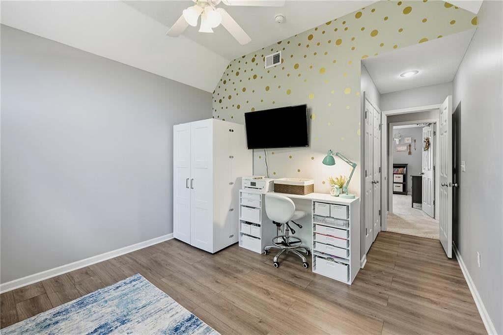 533 NE EMERALD Drive — photo 25