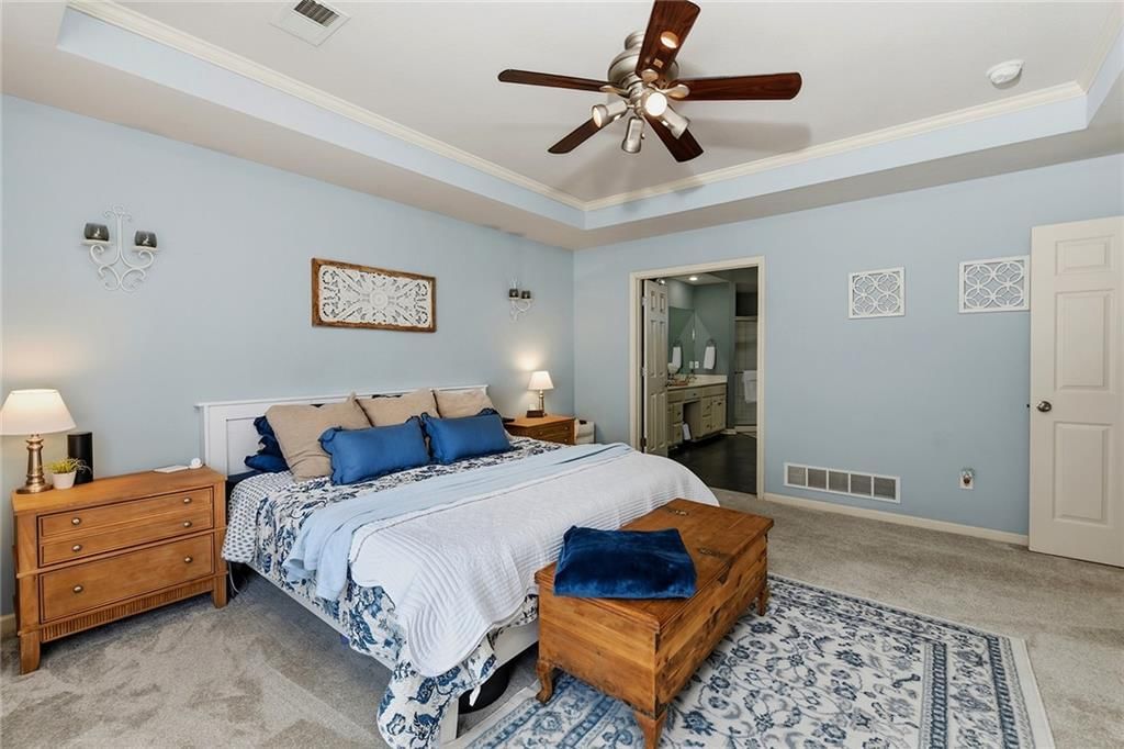 533 NE EMERALD Drive — photo 32