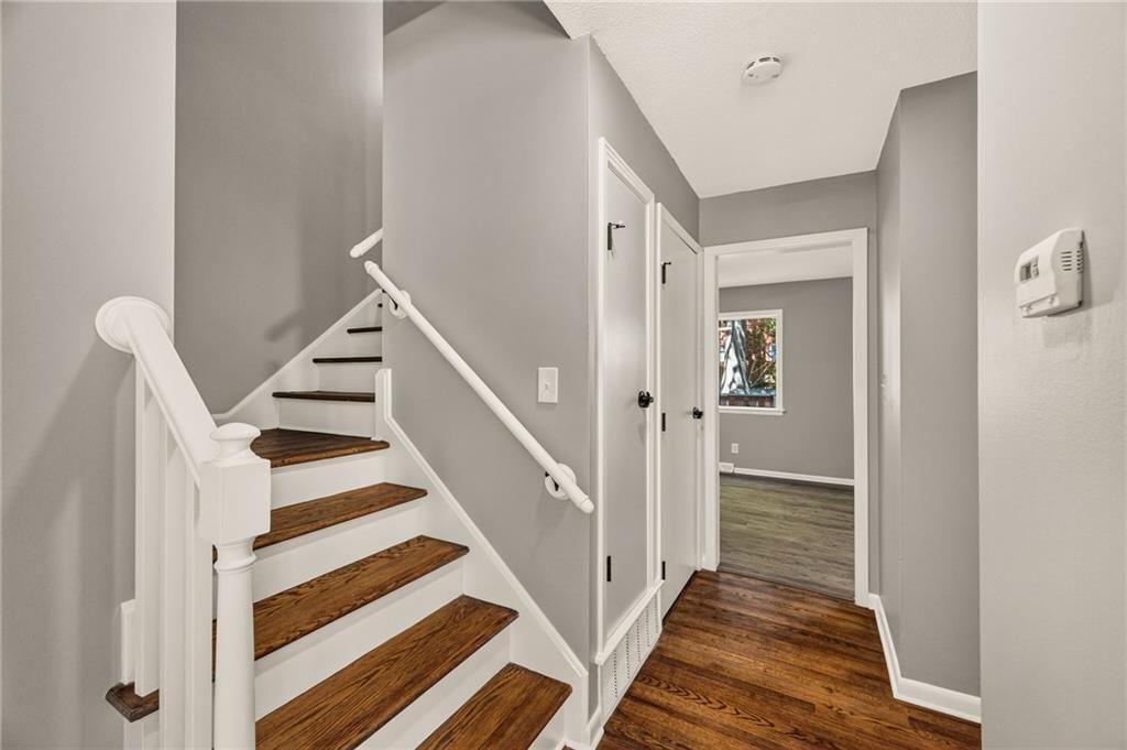 Photo 13 of 55 - 9591 Outlook Drive, Overland Park, KS 66207