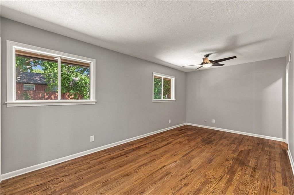 Photo 32 of 55 - 9591 Outlook Drive, Overland Park, KS 66207