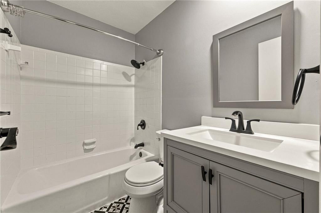 Photo 35 of 55 - 9591 Outlook Drive, Overland Park, KS 66207