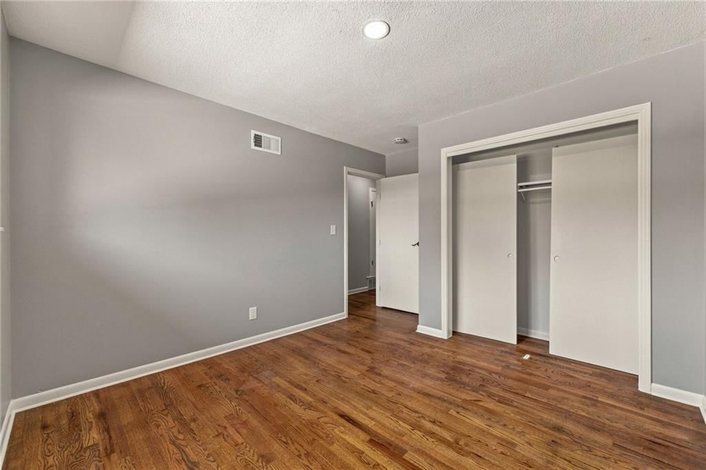 Photo 37 of 55 - 9591 Outlook Drive, Overland Park, KS 66207