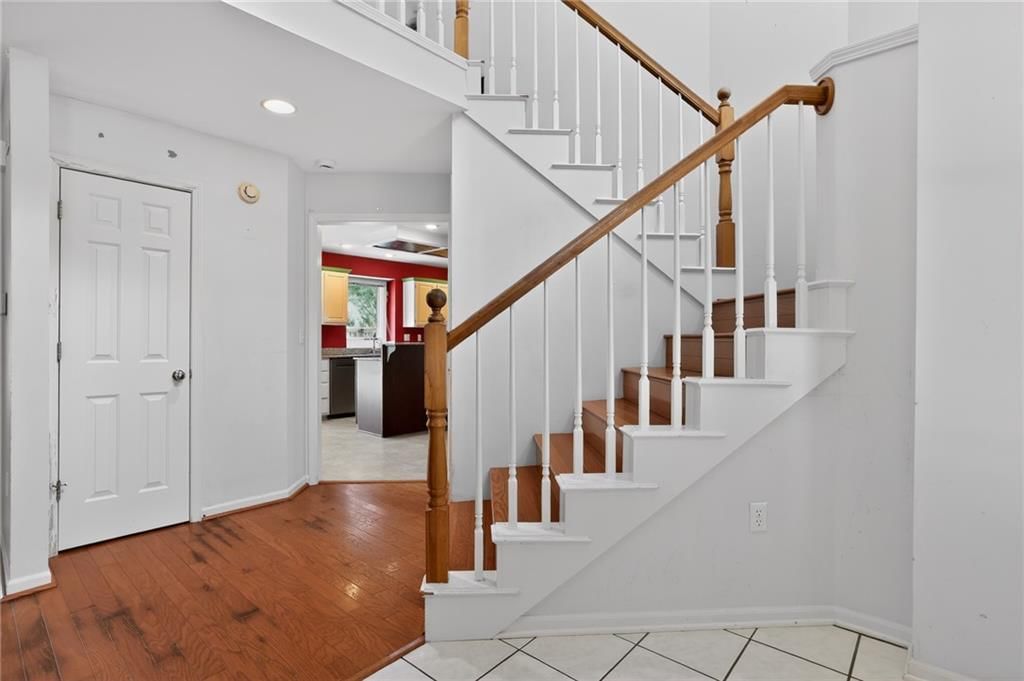2810 Gill Avenue — photo 5