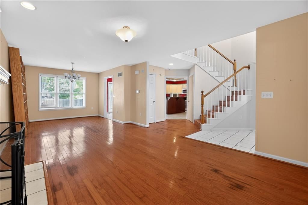 2810 Gill Avenue — photo 7